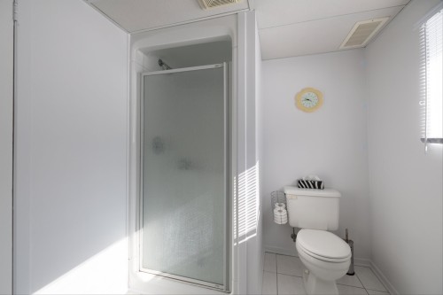 Salle de bains - 220 Rue De L'Église, Rosemère, QC - Indoor Photo Showing Bathroom
