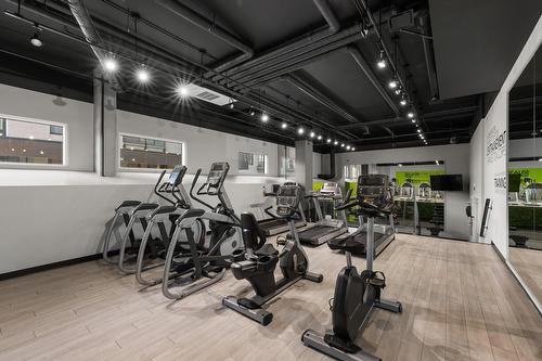 Salle d'exercice - 306-775 Av. Plymouth, Mont-Royal, QC - Indoor Photo Showing Gym Room