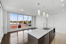 Cuisine - 306-775 Av. Plymouth, Mont-Royal, QC  - Indoor Photo Showing Kitchen With Double Sink With Upgraded Kitchen 