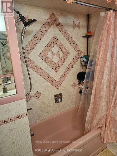 197 Craigroyston Road, Hamilton, ON - Indoor