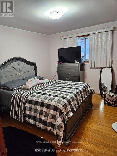 197 Craigroyston Road, Hamilton, ON - Indoor Photo Showing Bedroom