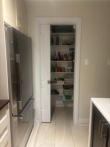 Cuisine - 218 Av. Hermitage, Pointe-Claire, QC 