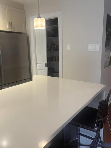 Cuisine - 218 Av. Hermitage, Pointe-Claire, QC 