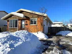 236 Fairbank Crescent  Thunder Bay, ON P7B 5L9