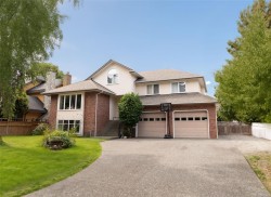 2009 Ferndale Rd  Saanich, BC V8N 2Y4