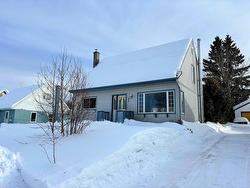 46 Neebig Avenue  Manitouwadge, ON P0T 2C0