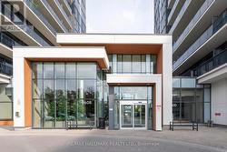 1609A - 9608 YONGE STREET  Richmond Hill, ON L4C 1V6