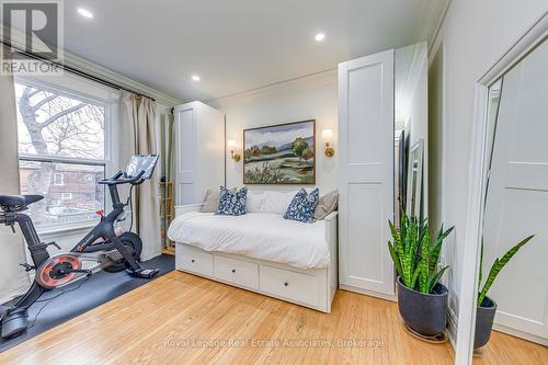 23 Fairholt Road N, Hamilton, ON - Indoor Photo Showing Gym Room