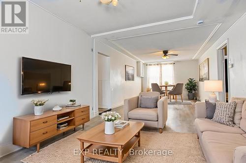 Virtually Staged - 16 Victoria Avenue, Hamilton, ON - Indoor Photo Showing Living Room