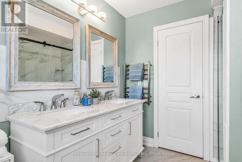 273 Duskywing Way, Oakville, ON - Indoor Photo Showing Bathroom