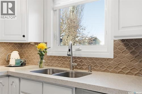 215 Wickenden Crescent, Saskatoon, SK - Indoor Photo Showing Kitchen With Double Sink