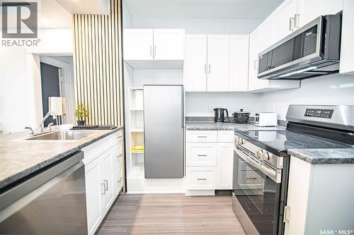 301 River Street E, Prince Albert, SK - Indoor Photo Showing Kitchen
