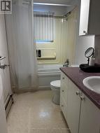 Unit 2 4pc bathroom - 