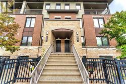 D - 772 CHAPMAN MILLS DRIVE  Ottawa, ON K2J 3V2