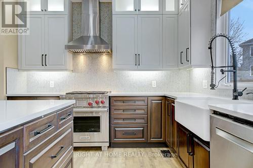 523 Landswood Way, Ottawa, ON - Indoor Photo Showing Kitchen With Upgraded Kitchen