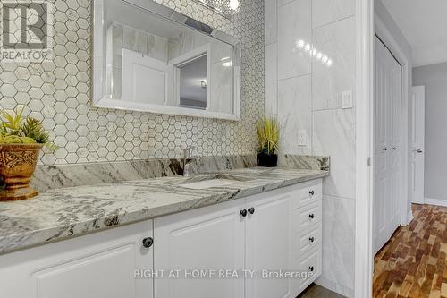 523 Landswood Way, Ottawa, ON - Indoor Photo Showing Bathroom