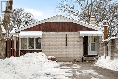 134 PEPPERWOOD CRESCENT  Kitchener, ON N2A 2R3