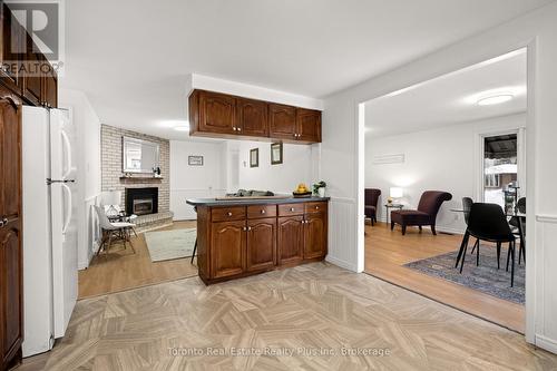 134 Pepperwood Crescent, Kitchener, ON - Indoor With Fireplace