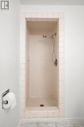 134 Pepperwood Crescent, Kitchener, ON - Indoor Photo Showing Bathroom