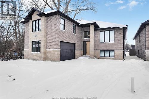 3851 RONALD AVENUE  Windsor, ON N9G 1N2