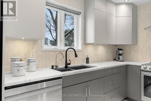 2212 Joanne Avenue, Ottawa, ON - Indoor Photo Showing Kitchen With Double Sink With Upgraded Kitchen