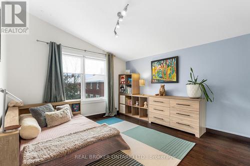 2212 Joanne Avenue, Ottawa, ON - Indoor Photo Showing Bedroom