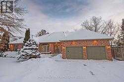 31 WOODS EDGE CLOSE  London South (South C), ON N6K 4K8