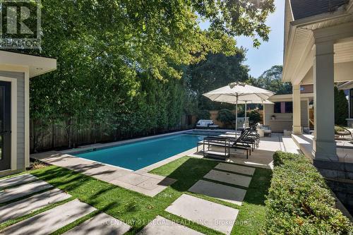 2442 MEADOWOOD CRESCENT  Oakville, ON L6L 1V6