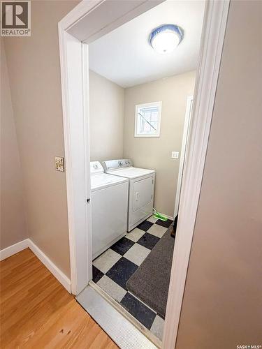 2332 Edgar Street, Regina, SK - Indoor Photo Showing Laundry Room