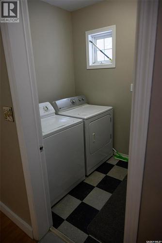 2332 Edgar Street, Regina, SK - Indoor Photo Showing Laundry Room