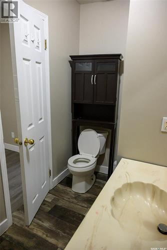 2332 Edgar Street, Regina, SK - Indoor Photo Showing Bathroom