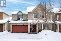 18 OAKHAM RIDGE N  Ottawa, ON K2K 3B3