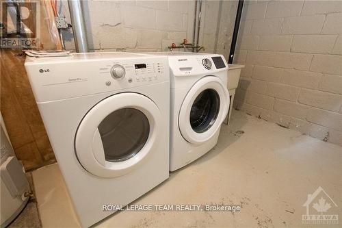 49 Crownhill Street, Ottawa, ON - Indoor Photo Showing Laundry Room