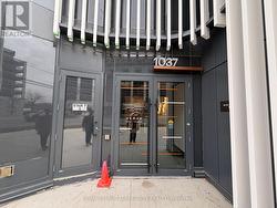 201 - 1037 THE QUEENSWAY  Toronto, ON M8Z 6C7