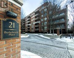 116 - 21 BURKEBROOK PLACE  Toronto, ON M4G 0A2