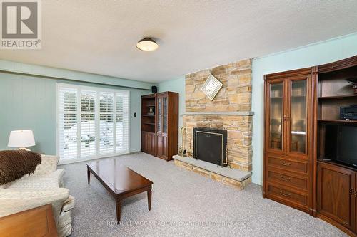 2529 Claymore Crescent, Mississauga, ON - Indoor Photo Showing Living Room With Fireplace