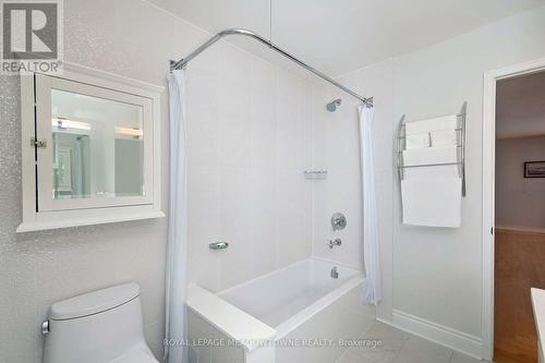 2529 Claymore Crescent, Mississauga, ON - Indoor Photo Showing Bathroom