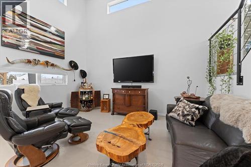 136 Lowes Sideroad, Amherstburg, ON - Indoor