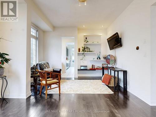 2 Yorkton Boulevard, Markham, ON - Indoor