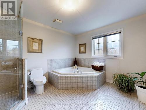 2 Yorkton Boulevard, Markham, ON - Indoor Photo Showing Bathroom