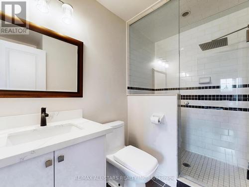 2 Yorkton Boulevard, Markham, ON - Indoor Photo Showing Bathroom