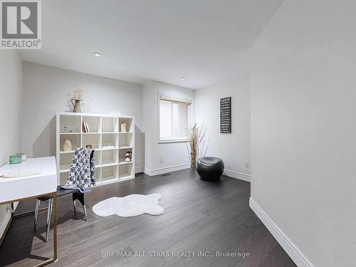 2 Yorkton Boulevard, Markham, ON - Indoor