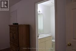 primary bedroom ensuite with walk-in closet - 