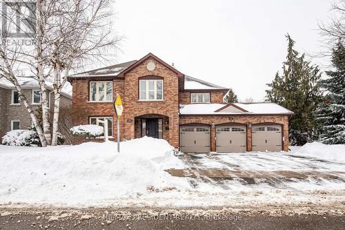 42 MOUNT FOREST DRIVE  Brampton, ON L6Z 1B7