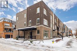 225 MAKADEWA PRIVATE  Ottawa, ON K1K 4Z9