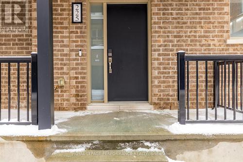 225 Makadewa Private, Ottawa, ON - Outdoor With Exterior