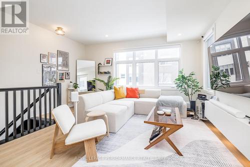 225 Makadewa Private, Ottawa, ON - Indoor Photo Showing Living Room