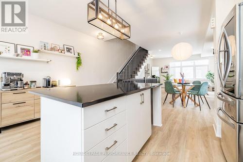 225 Makadewa Private, Ottawa, ON - Indoor Photo Showing Kitchen