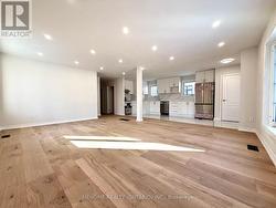 6 CLEMENTINE SQUARE  Toronto, ON M1G 2V7