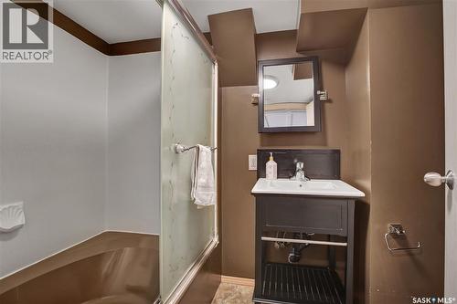 534 David Knight Way, Saskatoon, SK - Indoor Photo Showing Bathroom
